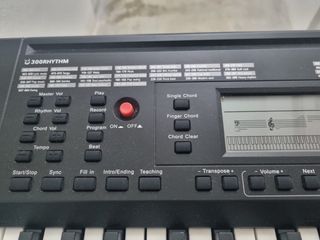 Teclado MKT350 musica