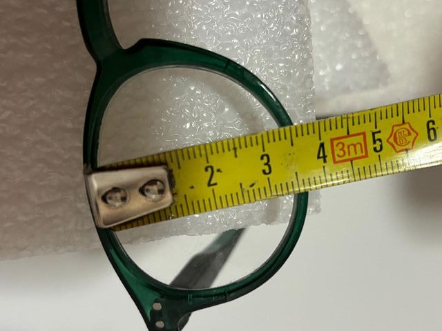 occhiali montatura colore verde