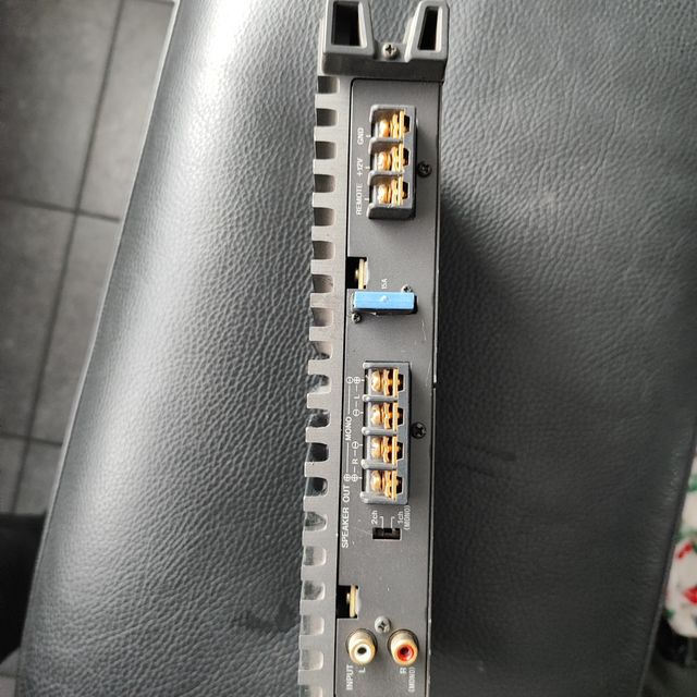 Amplificatore auto sony xm 3520