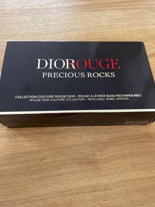 Neceser Dior. Barra de labios con 5 cargadores