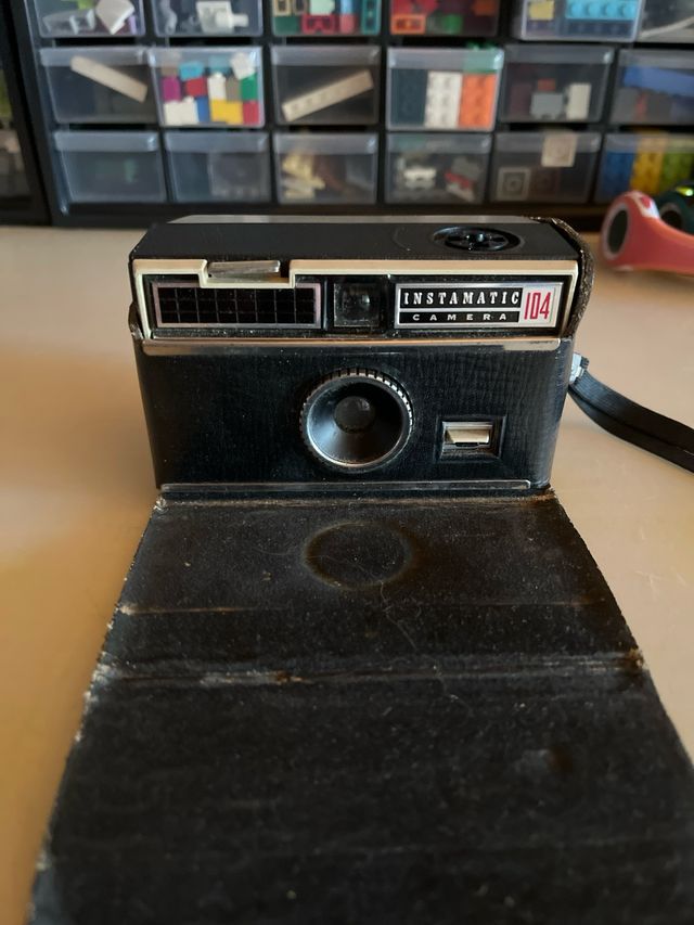Macchina fotogratica instamatic kodac 104