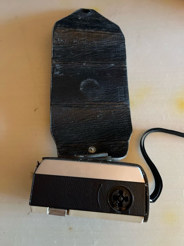 Macchina fotogratica instamatic kodac 104