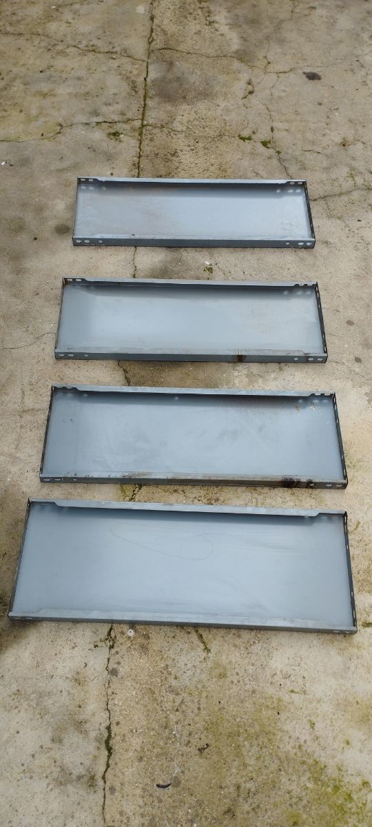 Baldas chapa estantería