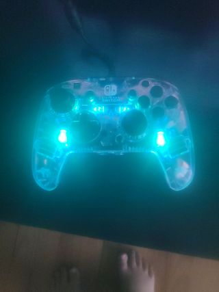 Mando de Nintendo Switch cableado