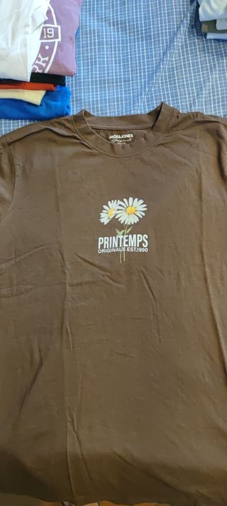 Camiseta Jack & Jones marrón 