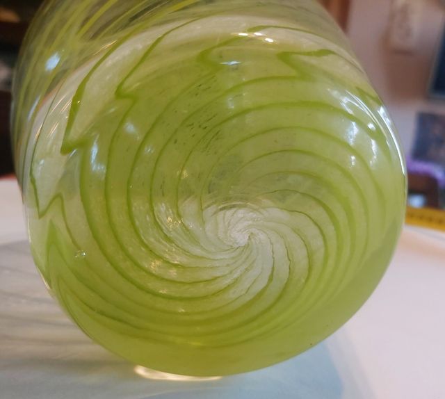 Vaso Murano h 31 cm a righe verdi