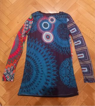 Camiseta lentejuelas Desigual