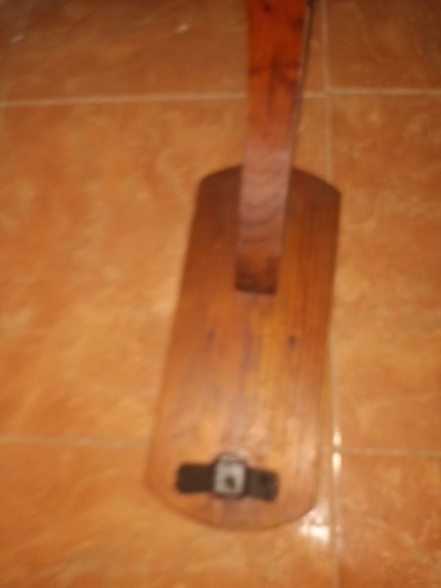 Jamonera de madera