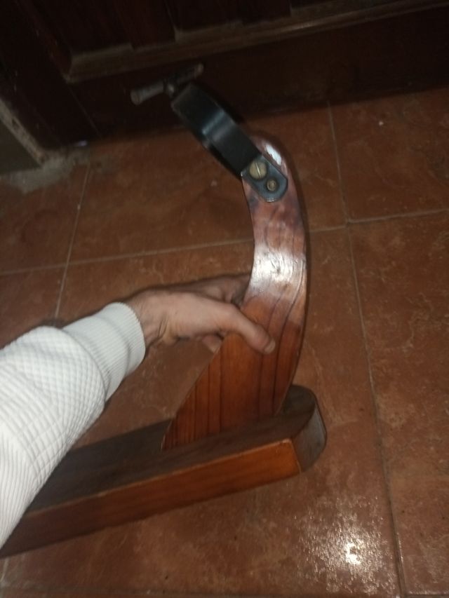Jamonera de madera