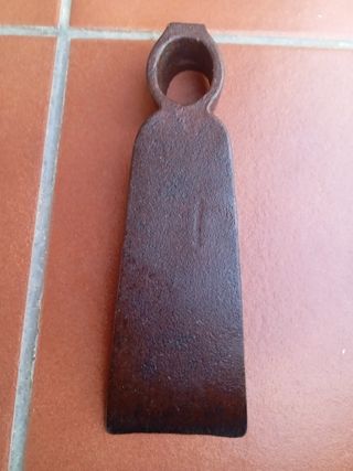 Azada ó azadón antiguo restaurado