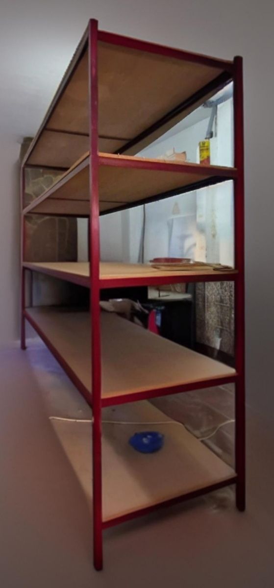 Estantería hierro  rígida/maciza