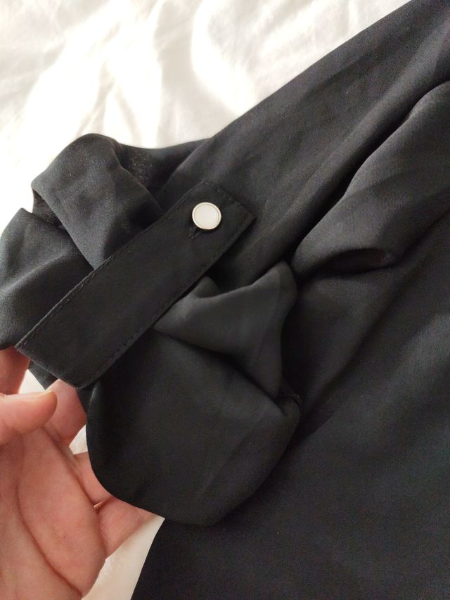 Blusa negra gasa y perlas t/XL