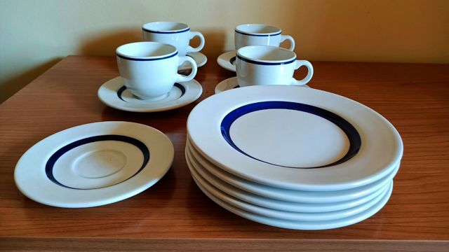 Juego de platos y tazas cerámica