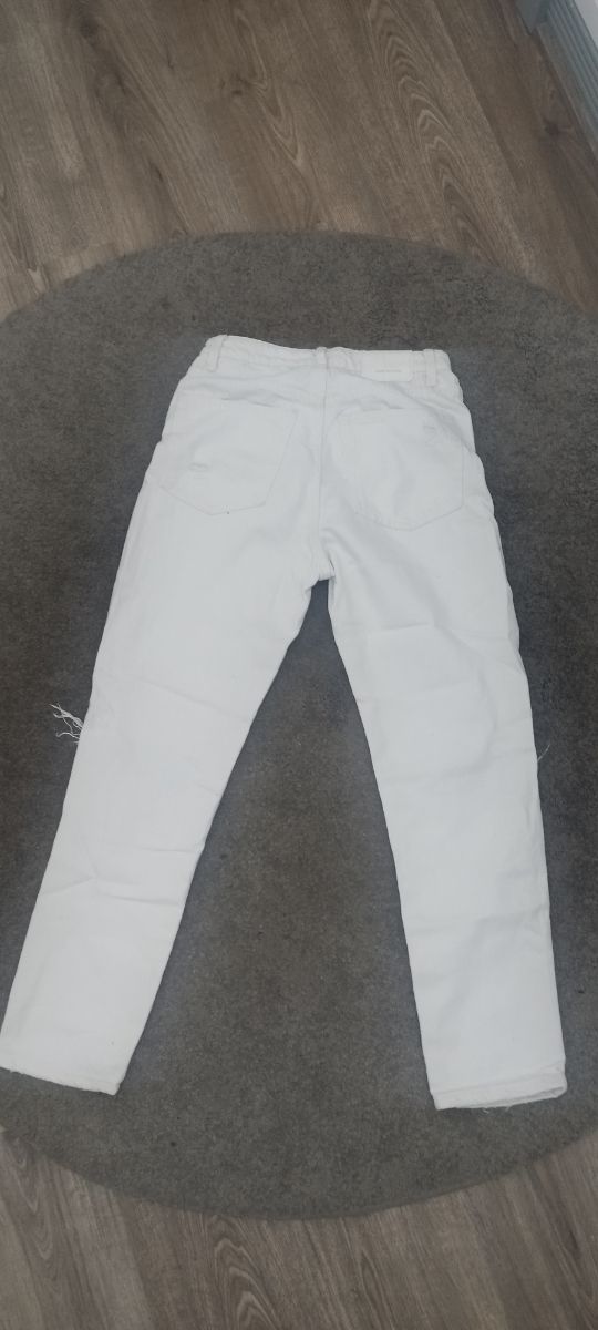 Jeans mom blanco. Talla 36. Bershka