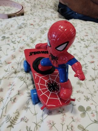 Juguete Spiderman pequeño
