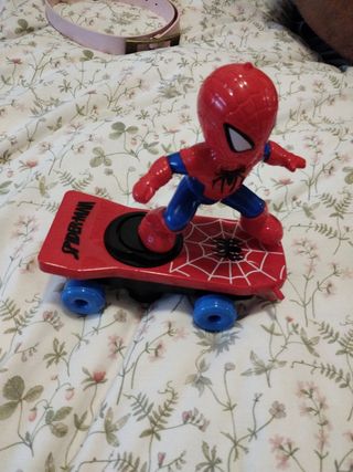 Juguete Spiderman pequeño
