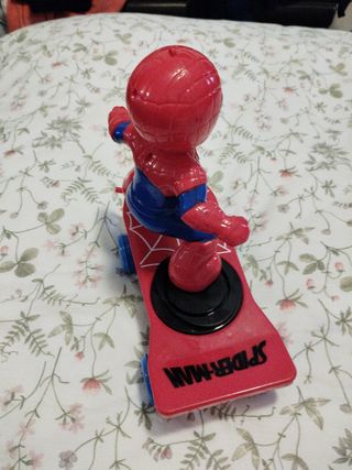 Juguete Spiderman pequeño