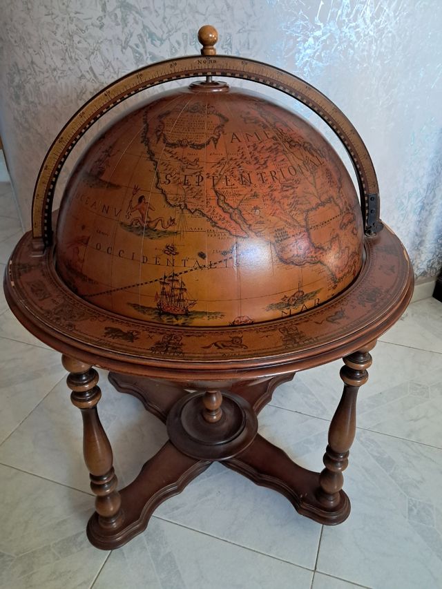 Mappamondo bar porta liquori