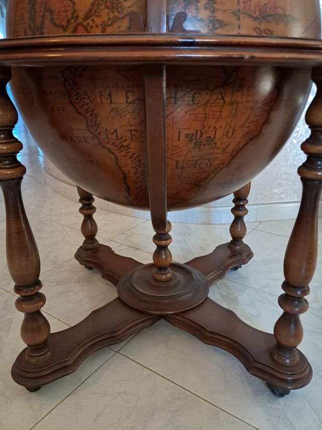 Mappamondo bar porta liquori