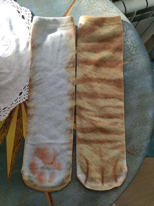 Calcetines con dibujo de pata de gato 🐱