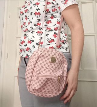 Mochila rosa pequeña