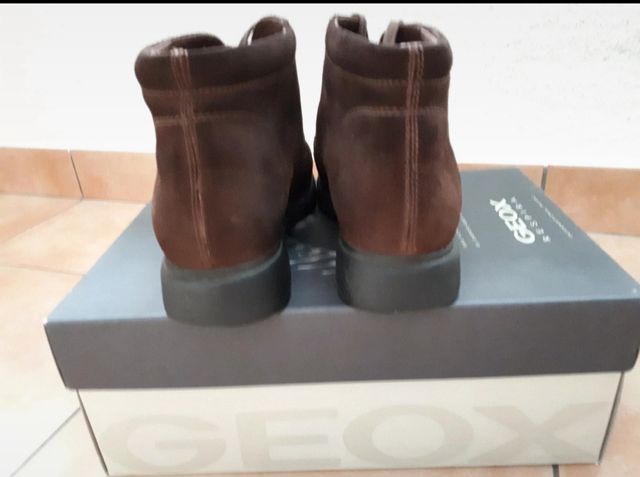 Scarponcini scamosciati n. 39 Geox