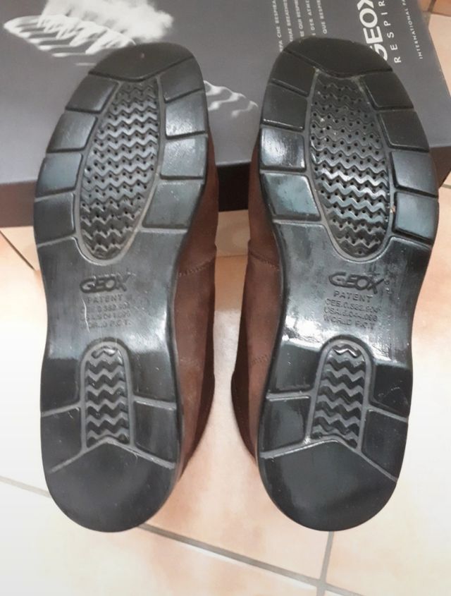 Scarponcini scamosciati n. 39 Geox