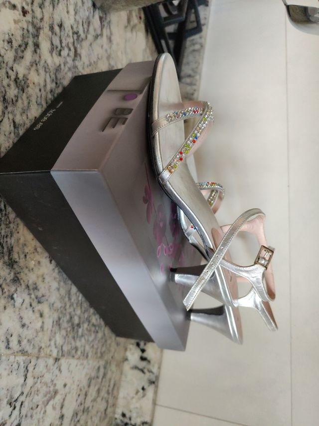 Sandalias plateadas 40