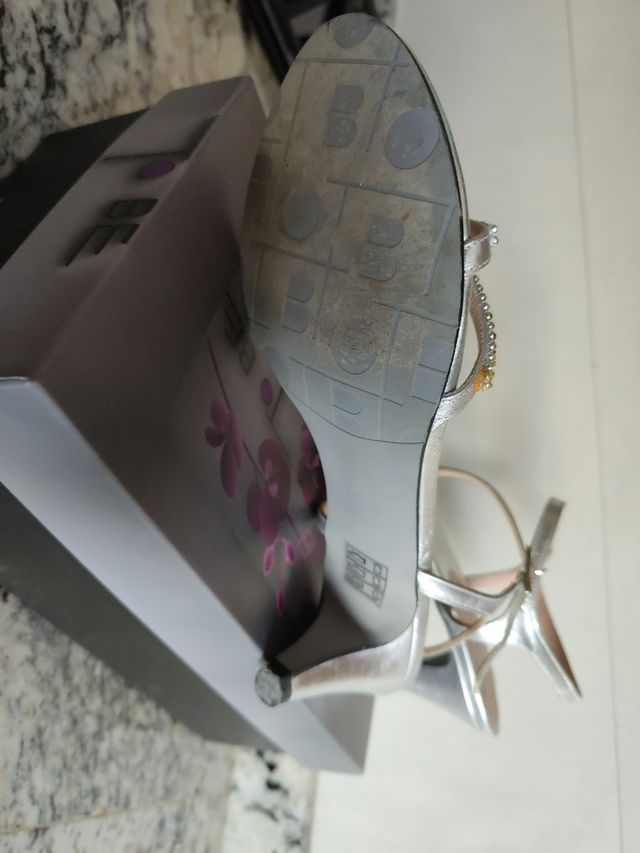 Sandalias plateadas 40