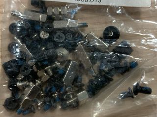 Tornilleria variada para PC y portatil HP