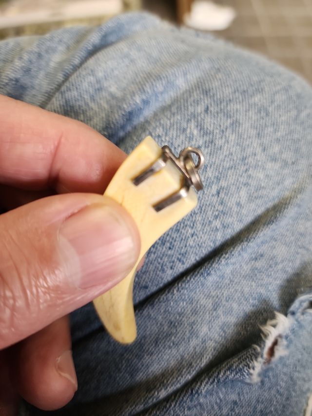 Hermoso colgante vintage marfil y plata 