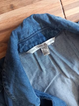 Chaleco vaquero largo Zara. Talla M.