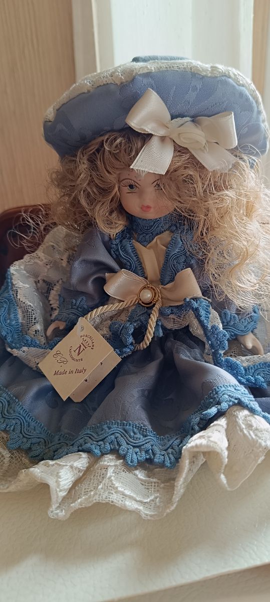 Bambola porcellana 