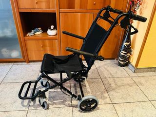 Silla de ruedas plegable