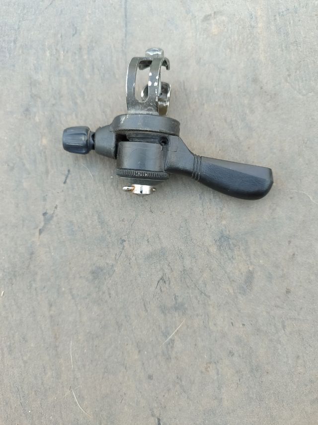 Maneta de cambio trasero 8v