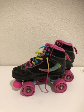 Patines de cuatro ruedas marca Fila