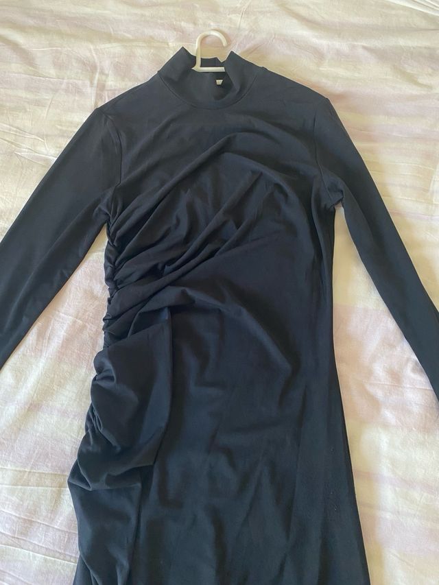 Vestido largo negro cuello alto H&M