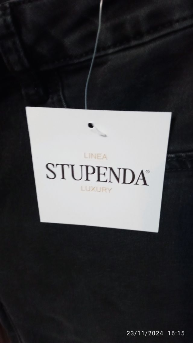 Pantaloni elastizati donna