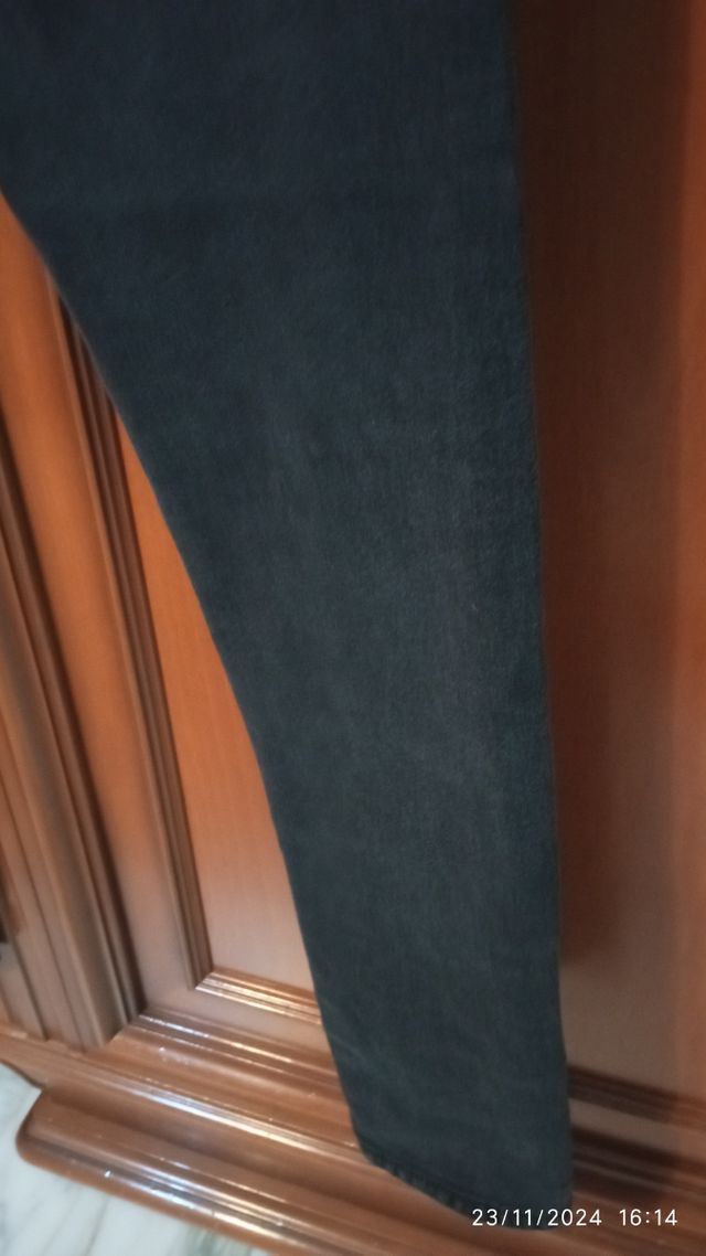 Pantaloni elastizati donna