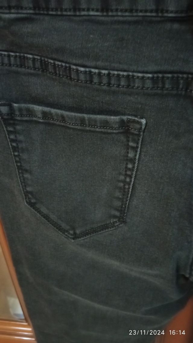 Pantaloni elastizati donna