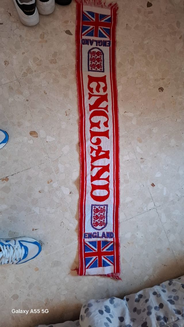 Bufanda England vinta