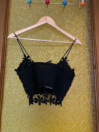 Top bordados de encaje Stradivarius