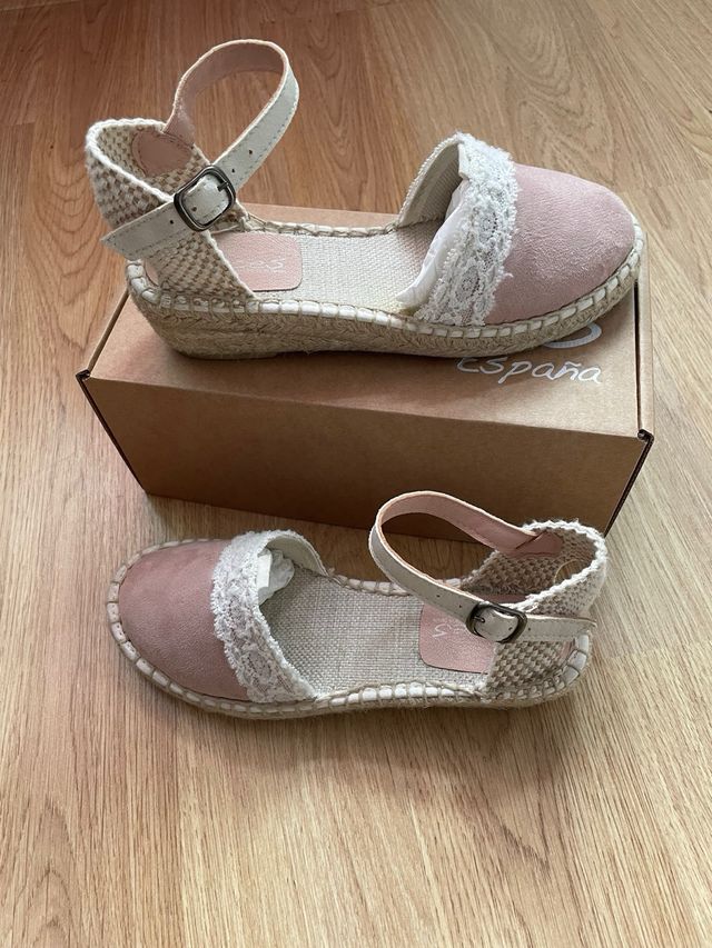 Valencianas rosa con puntilla