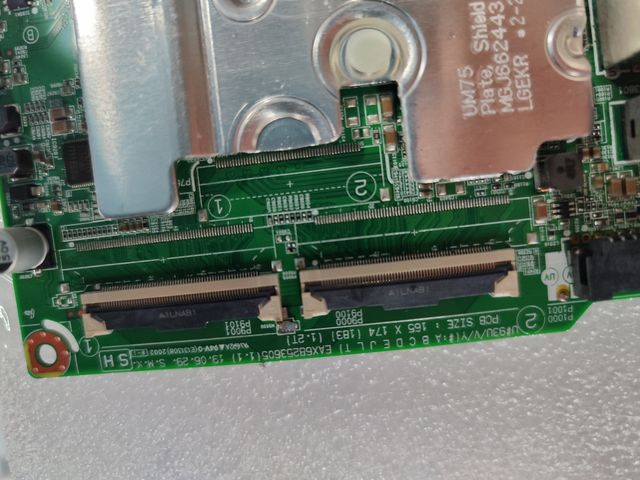 LG 49UM7004