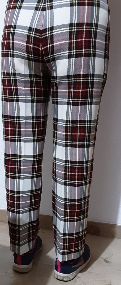 Pantalón Cortefiel 38 o M cuadros escoceses nuevos