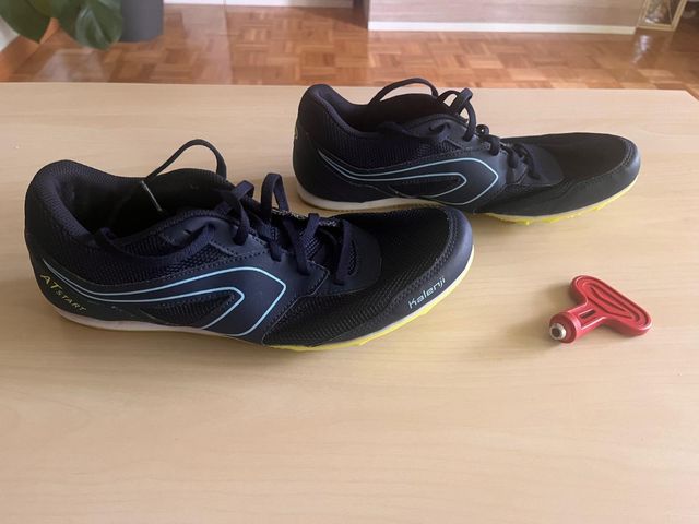 Zapatillas atletismo clavos