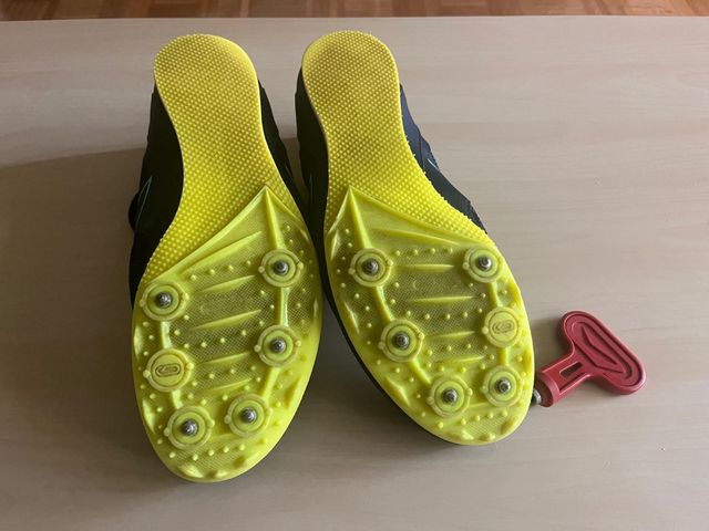 Zapatillas atletismo clavos