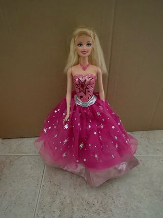 Barbie Moda Mágica En París Muñeca
