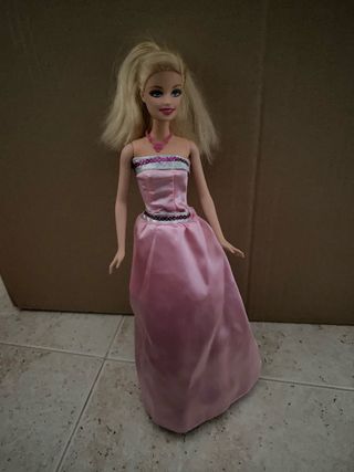 Barbie Moda Mágica En París Muñeca
