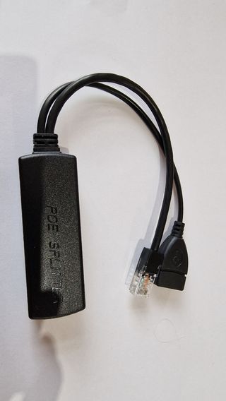 POE SPLITTER 12V/1A. USB HEMBRA